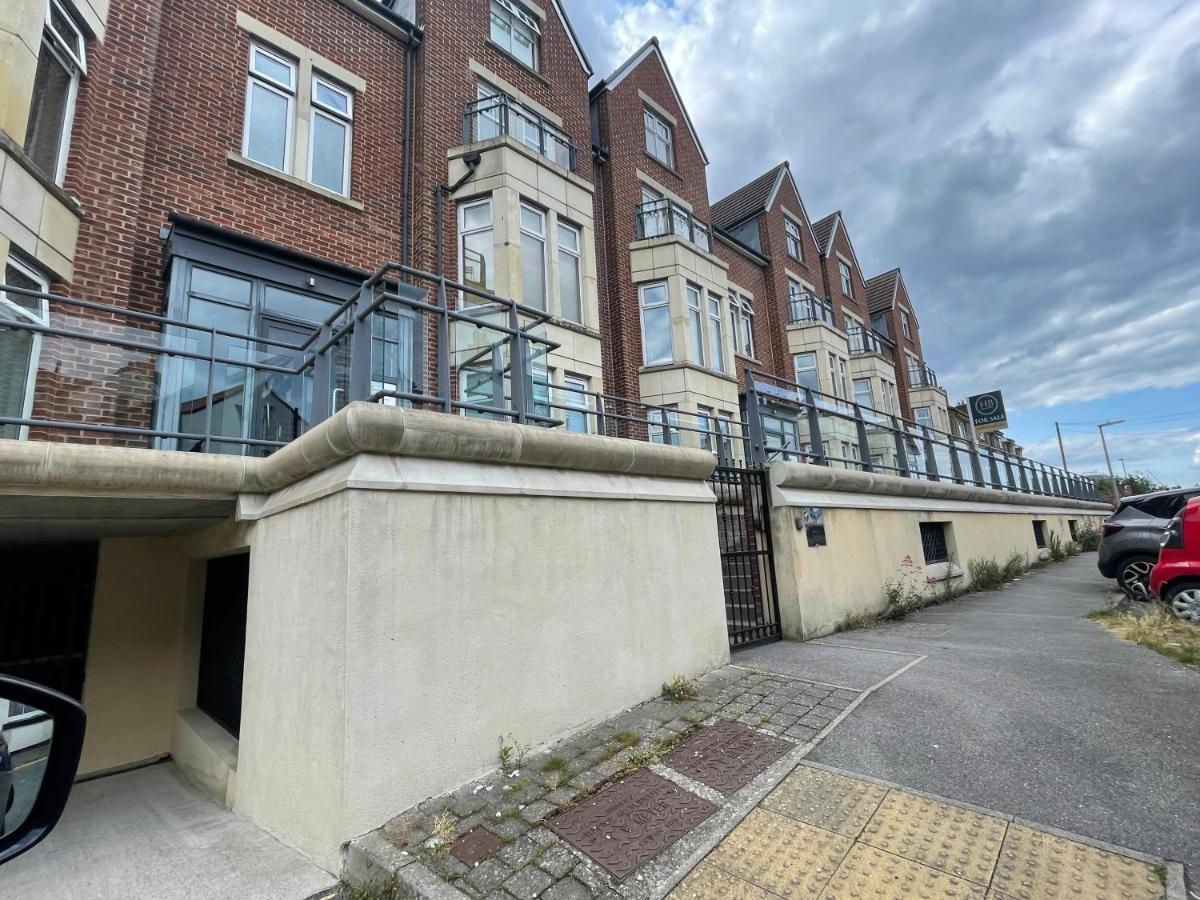 Harbour Heights - St Johns Apartamento Whitby Exterior foto